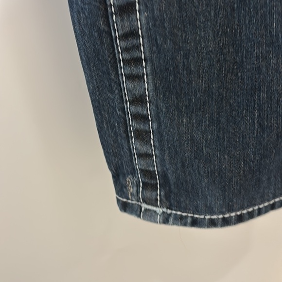 True Religion Classic Denim Straight Distressed Jeans style # MDE859Z05 - Picture 8 of 14